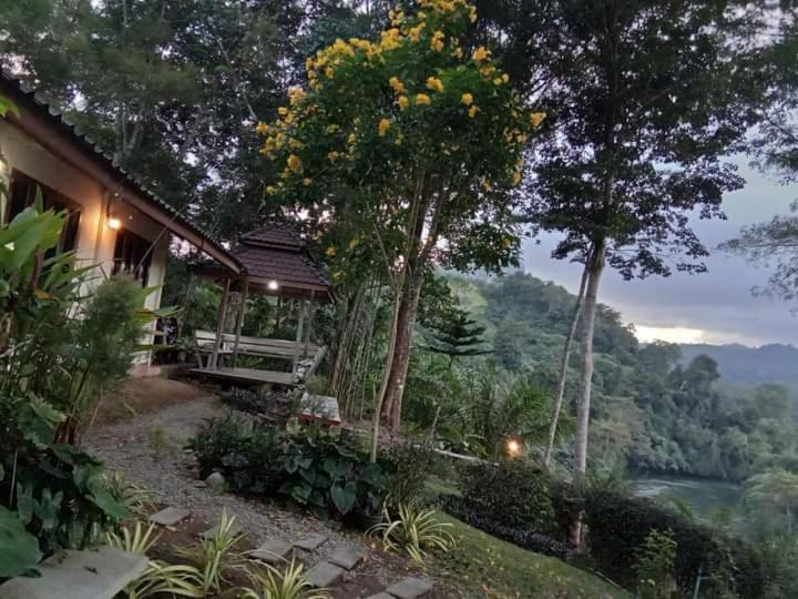 Séjour chez l'habitant ภูริรักษ์ *