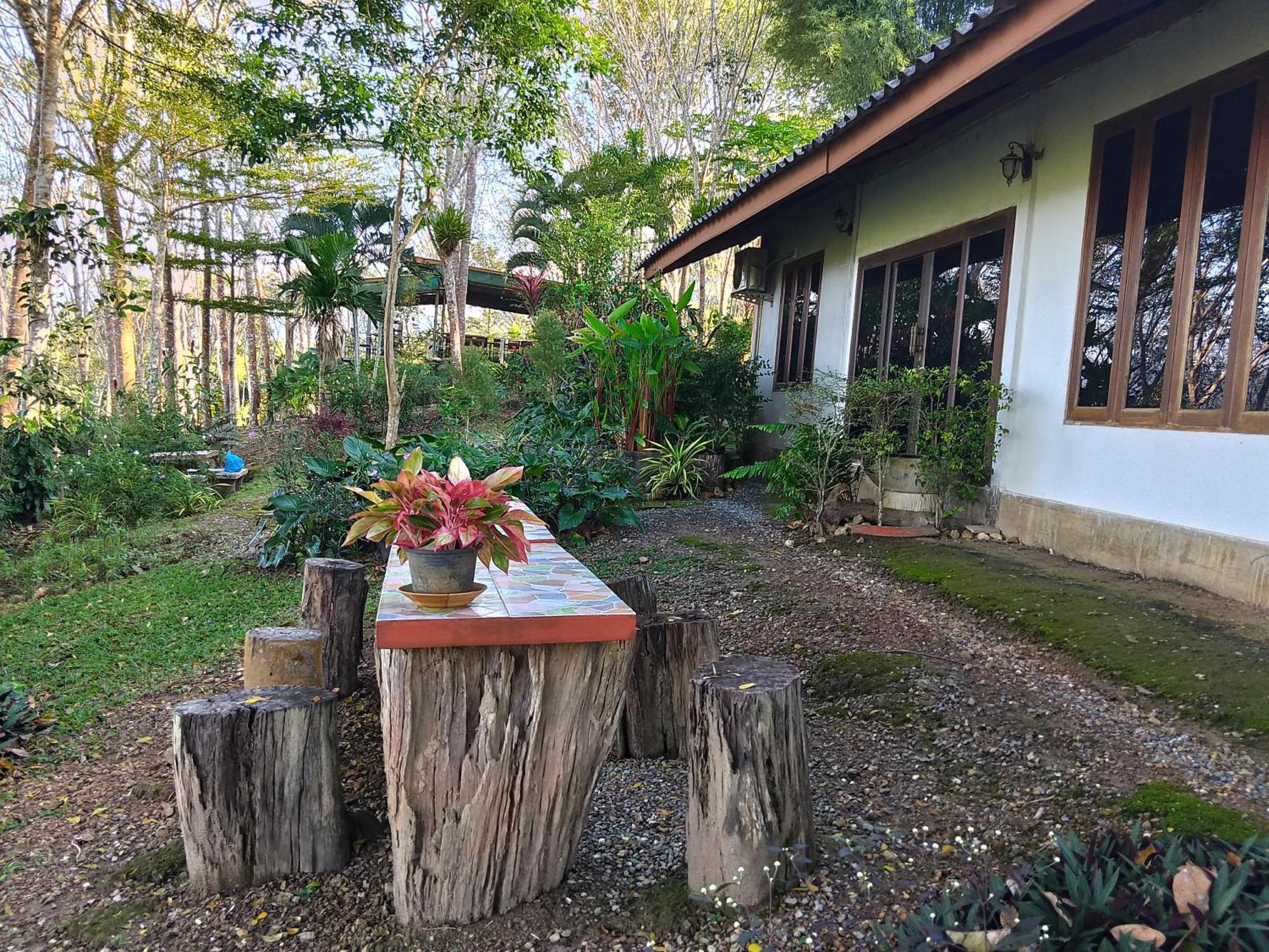ภูริรักษ์ Séjour chez l'habitant
